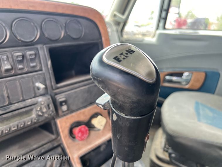 image for item DS3080 2012 International  ProStar Plus semi truck