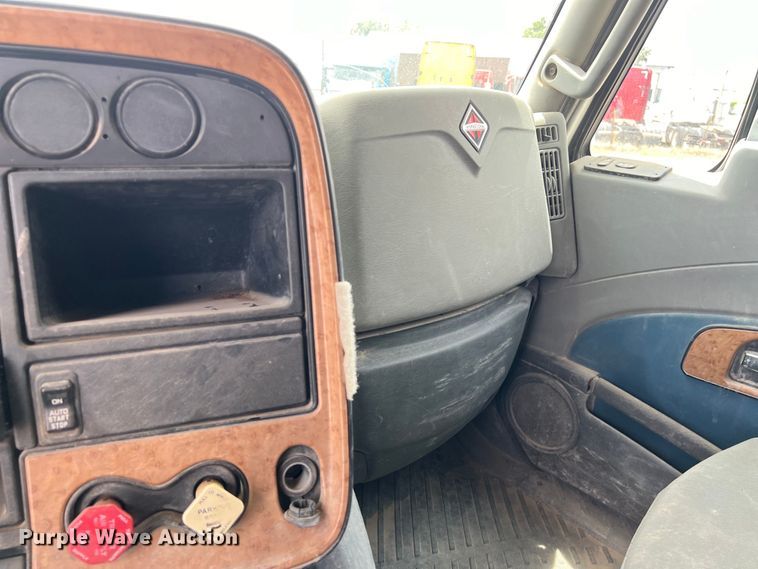 image for item DS3080 2012 International  ProStar Plus semi truck