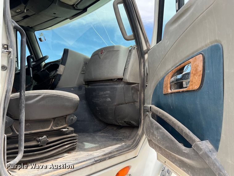 image for item DS3080 2012 International  ProStar Plus semi truck