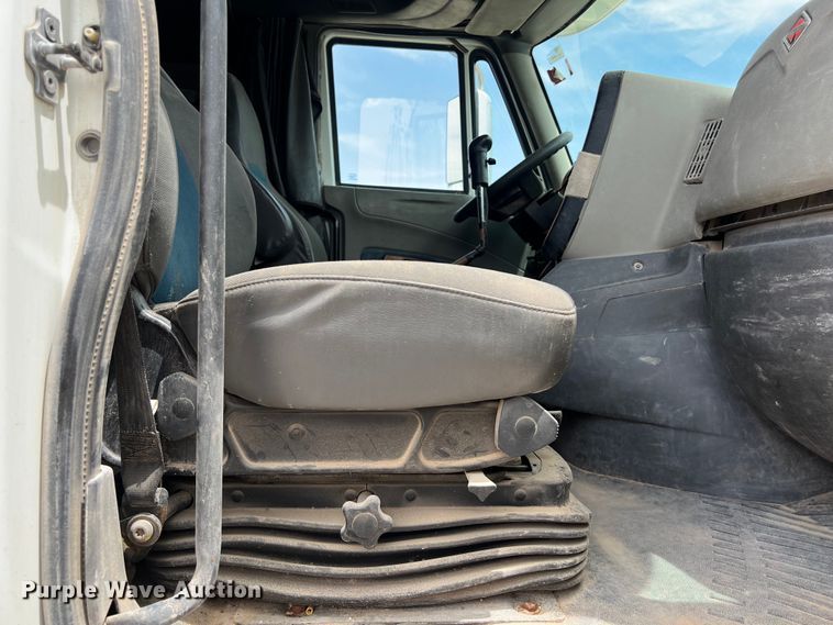 image for item DS3080 2012 International  ProStar Plus semi truck