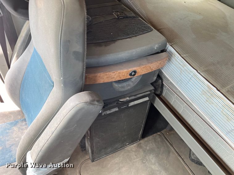 image for item DS3080 2012 International  ProStar Plus semi truck