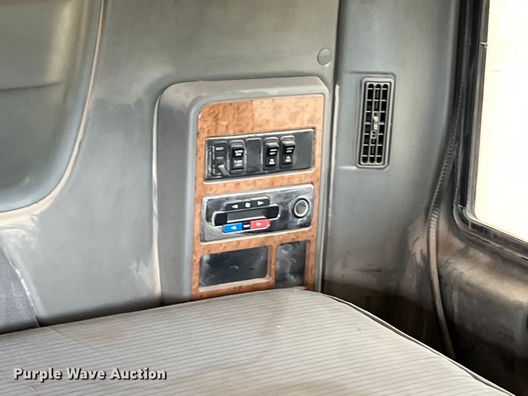 image for item DS3080 2012 International  ProStar Plus semi truck