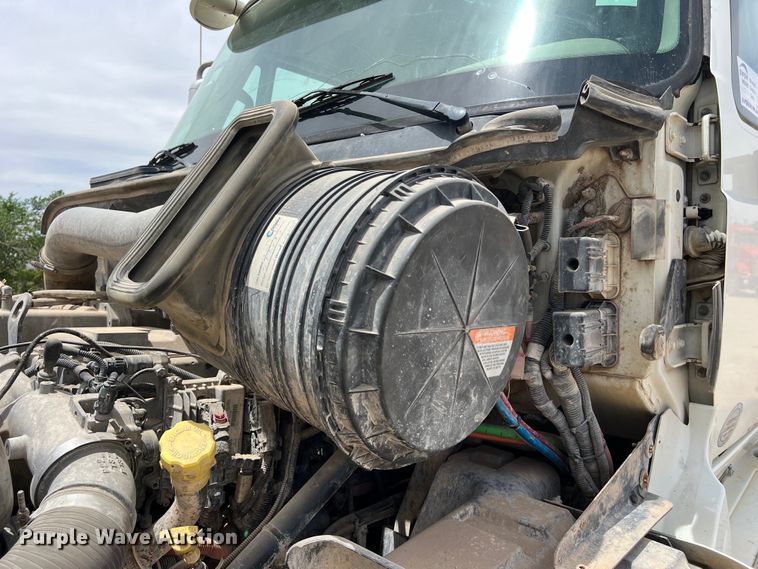 image for item DS3080 2012 International  ProStar Plus semi truck