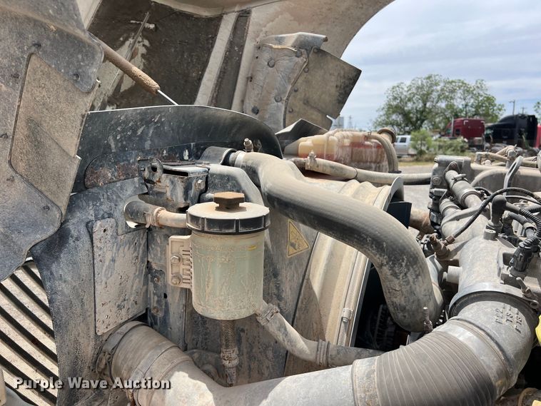 image for item DS3080 2012 International  ProStar Plus semi truck