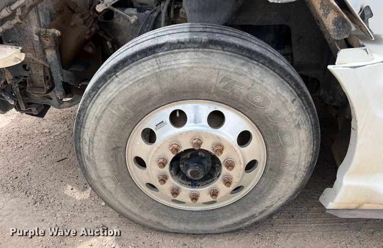 image for item DS3080 2012 International  ProStar Plus semi truck