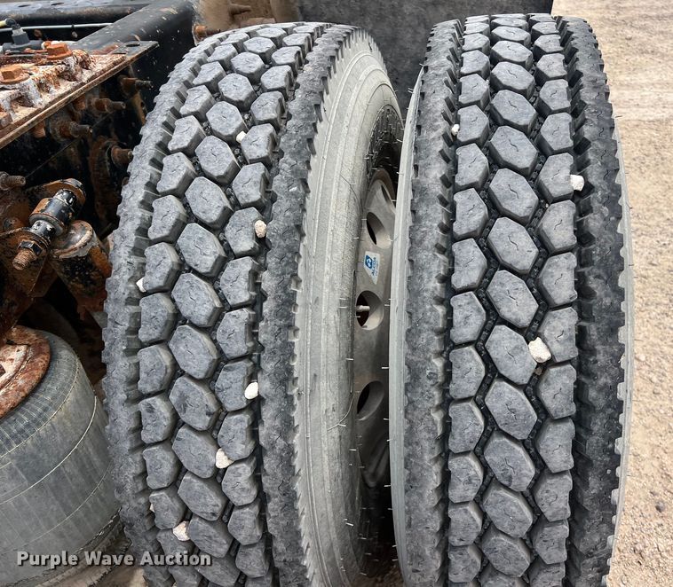 image for item DS3080 2012 International  ProStar Plus semi truck