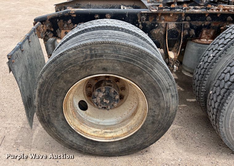 image for item DS3080 2012 International  ProStar Plus semi truck