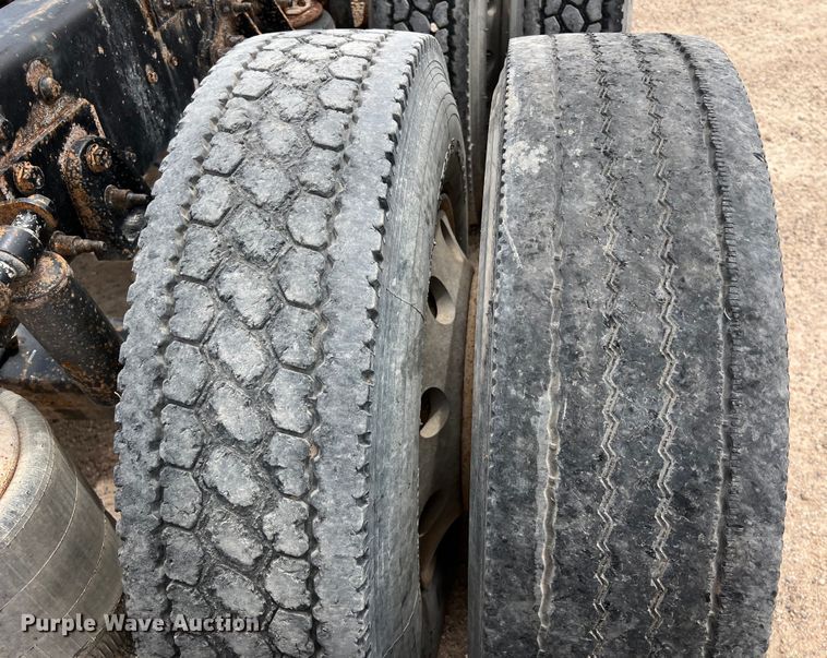 image for item DS3080 2012 International  ProStar Plus semi truck