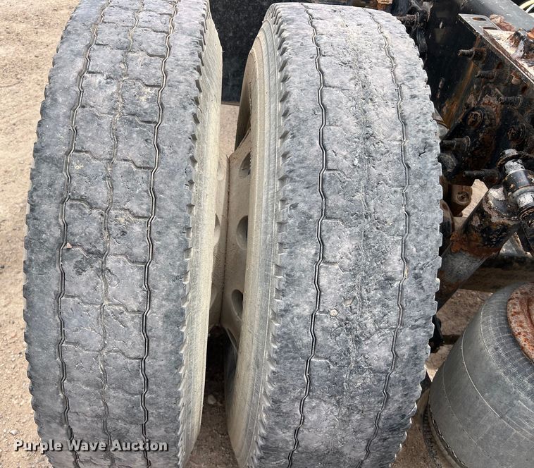 image for item DS3080 2012 International  ProStar Plus semi truck