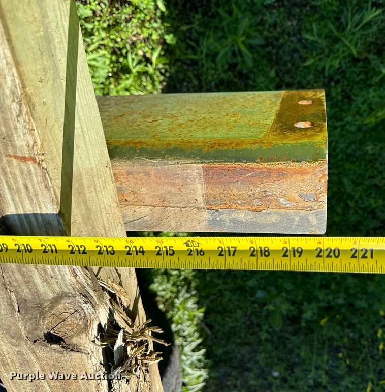 image for item DV5750 2000 Mack  RD688S truck cab and chassis