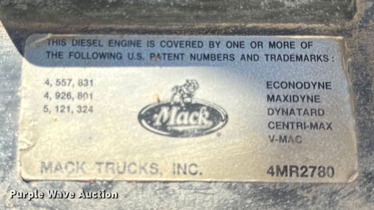 image for item DV5750 2000 Mack  RD688S truck cab and chassis