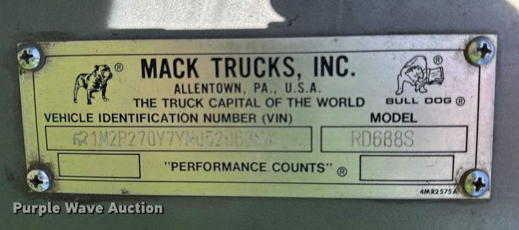 image for item DV5750 2000 Mack  RD688S truck cab and chassis