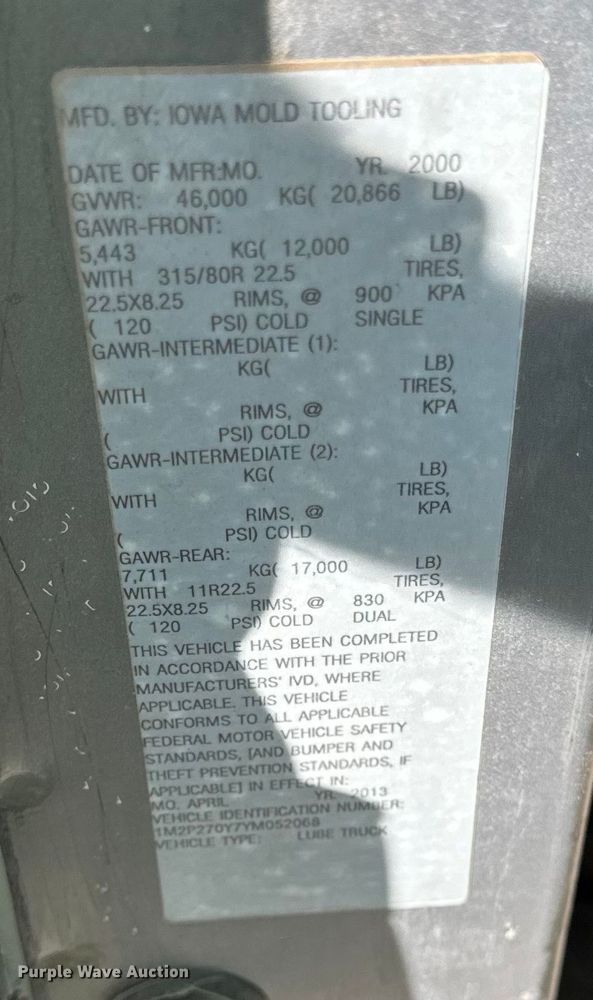 image for item DV5750 2000 Mack  RD688S truck cab and chassis