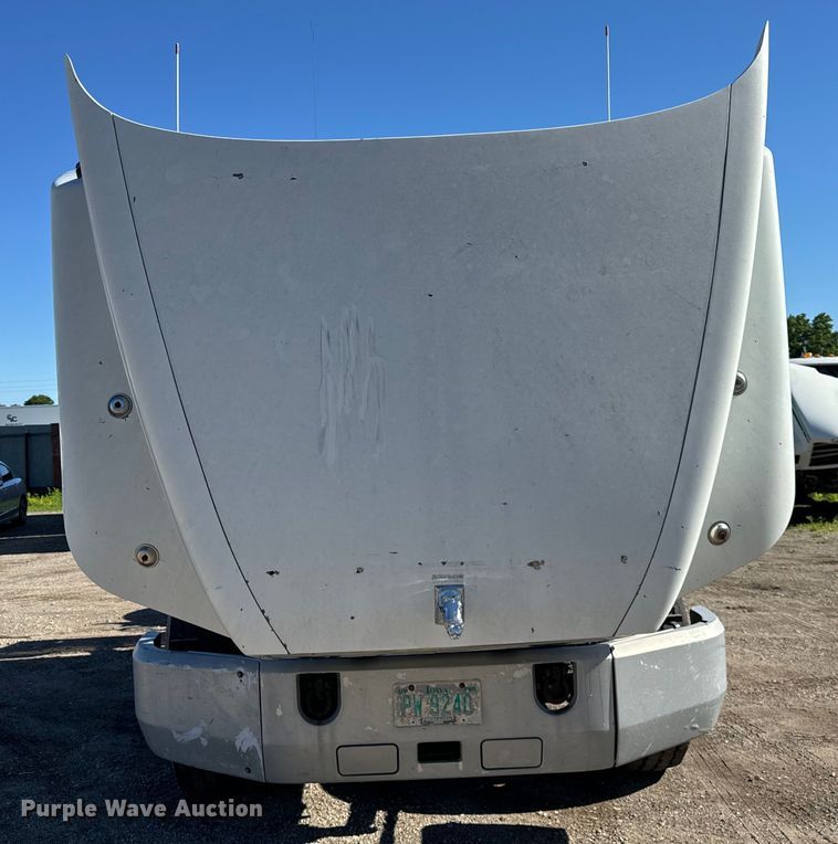 image for item DV5752 1999 Mack  CH613 semi truck