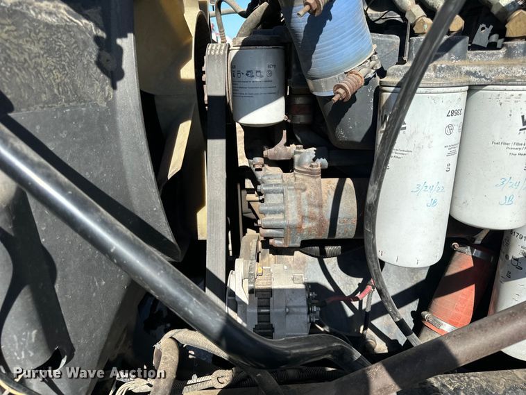 image for item DV5752 1999 Mack  CH613 semi truck