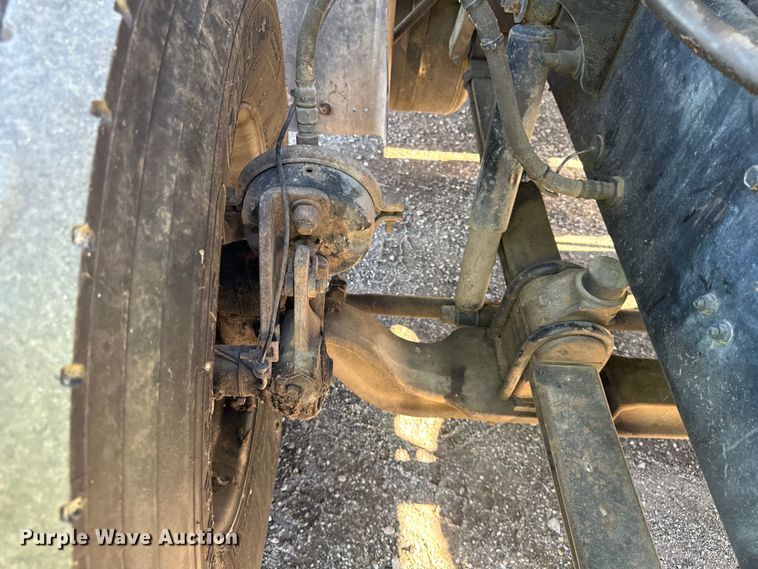 image for item DV5752 1999 Mack  CH613 semi truck