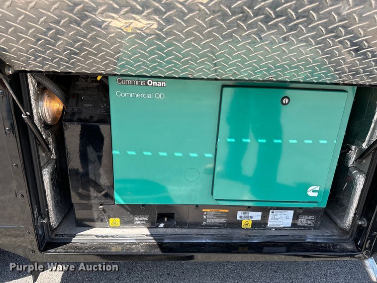 image for item DX0518 2016 Peterbilt 337 showroom truck