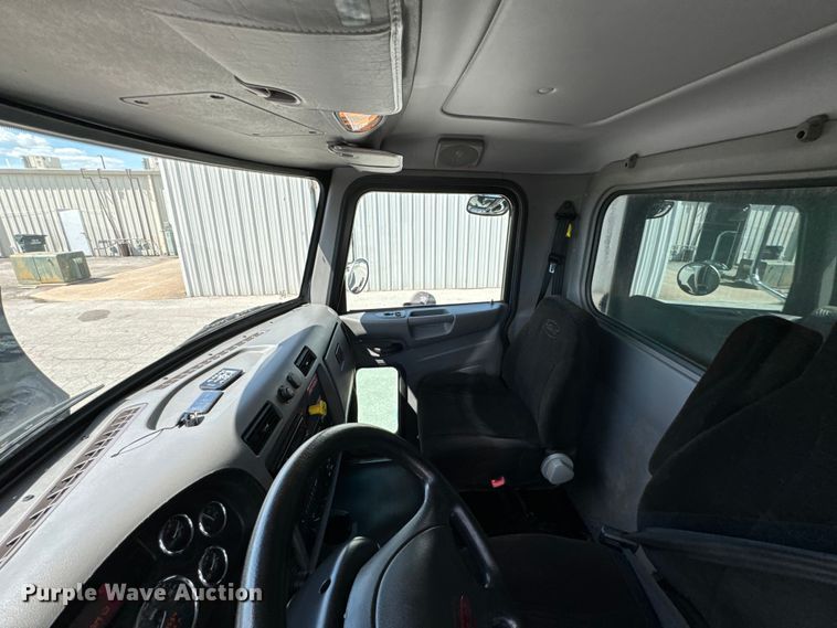 image for item DX0518 2016 Peterbilt 337 showroom truck