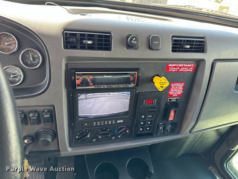 image for item DX0518 2016 Peterbilt 337 showroom truck