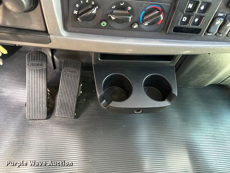 image for item DX0518 2016 Peterbilt 337 showroom truck