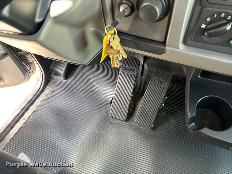 image for item DX0518 2016 Peterbilt 337 showroom truck