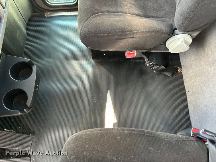 image for item DX0518 2016 Peterbilt 337 showroom truck