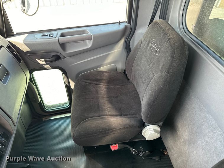 image for item DX0518 2016 Peterbilt 337 showroom truck