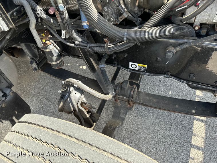 image for item DX0518 2016 Peterbilt 337 showroom truck