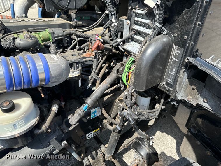 image for item DX0518 2016 Peterbilt 337 showroom truck