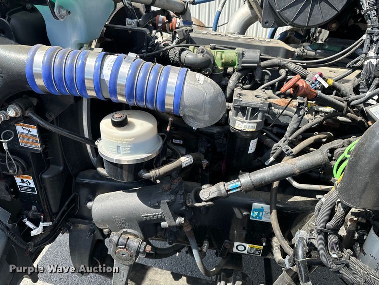 image for item DX0518 2016 Peterbilt 337 showroom truck