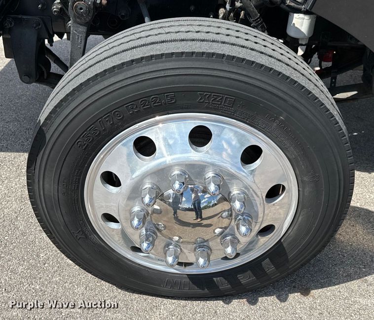 image for item DX0518 2016 Peterbilt 337 showroom truck