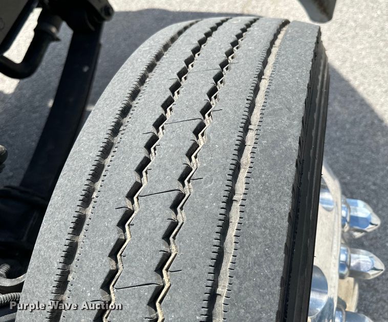 image for item DX0518 2016 Peterbilt 337 showroom truck