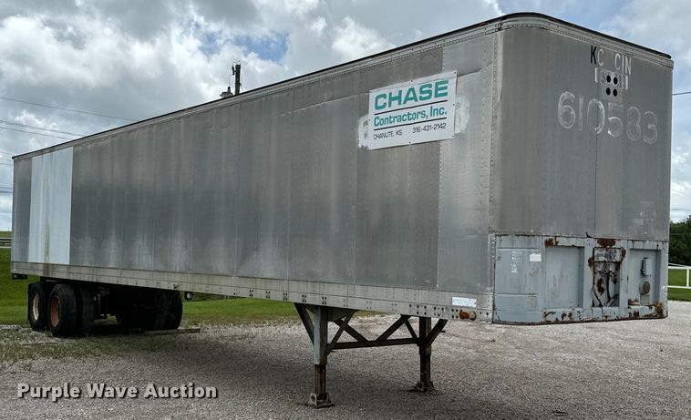 image for item DX0545 1976 Fruehauf FB6-F2-40 dry van trailer