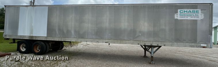 image for item DX0545 1976 Fruehauf FB6-F2-40 dry van trailer