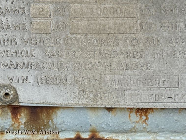 image for item DX0545 1976 Fruehauf FB6-F2-40 dry van trailer