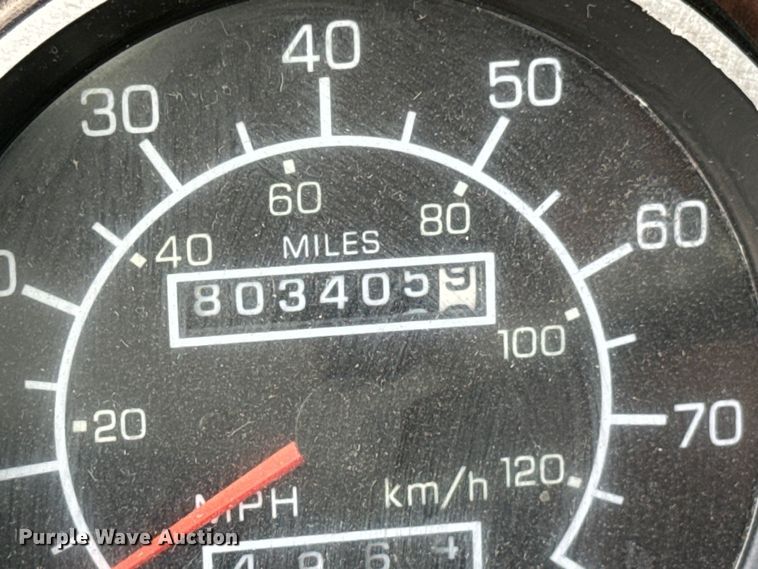 image for item DX0610 2005 Kenworth T600 semi truck