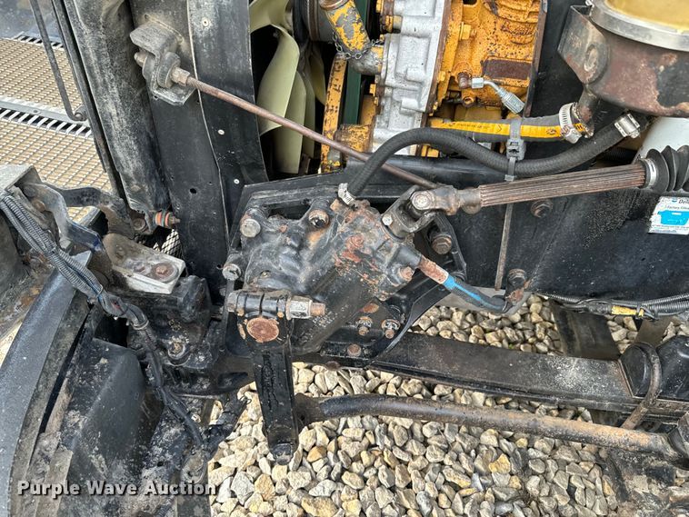 image for item DX0610 2005 Kenworth T600 semi truck