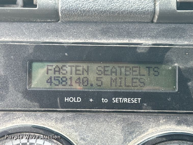 image for item DX0611 2012 Freightliner Cascadia 113 semi truck