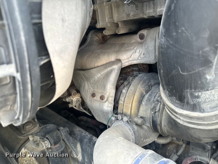 image for item DX0611 2012 Freightliner Cascadia 113 semi truck