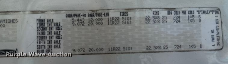 image for item DX0611 2012 Freightliner Cascadia 113 semi truck