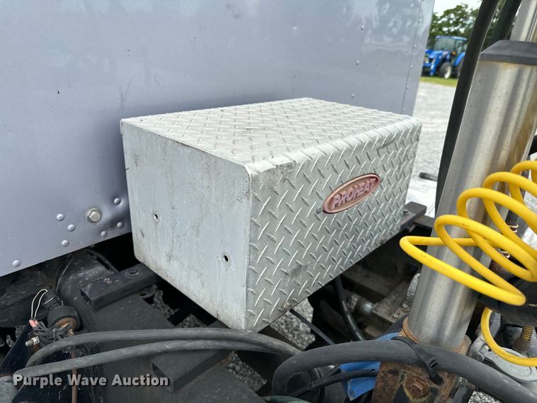 image for item DX0642 2007 Kenworth W900L semi truck