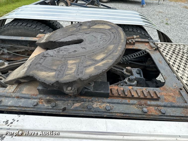 image for item DX0642 2007 Kenworth W900L semi truck