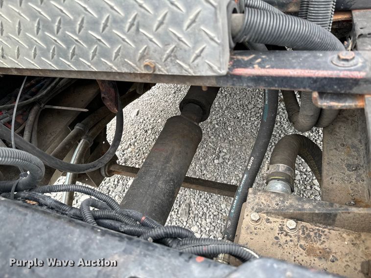 image for item DX0642 2007 Kenworth W900L semi truck