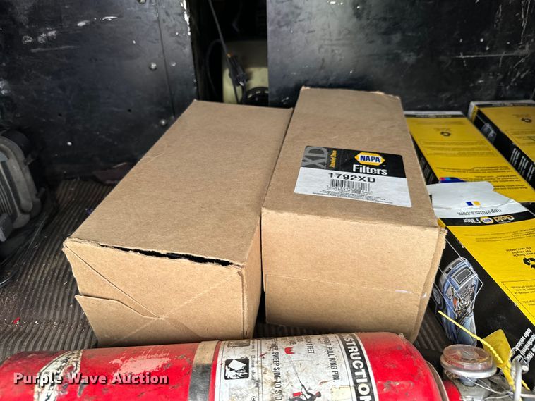 image for item DX0642 2007 Kenworth W900L semi truck