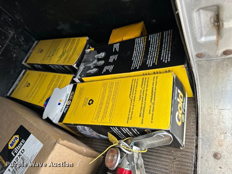 image for item DX0642 2007 Kenworth W900L semi truck