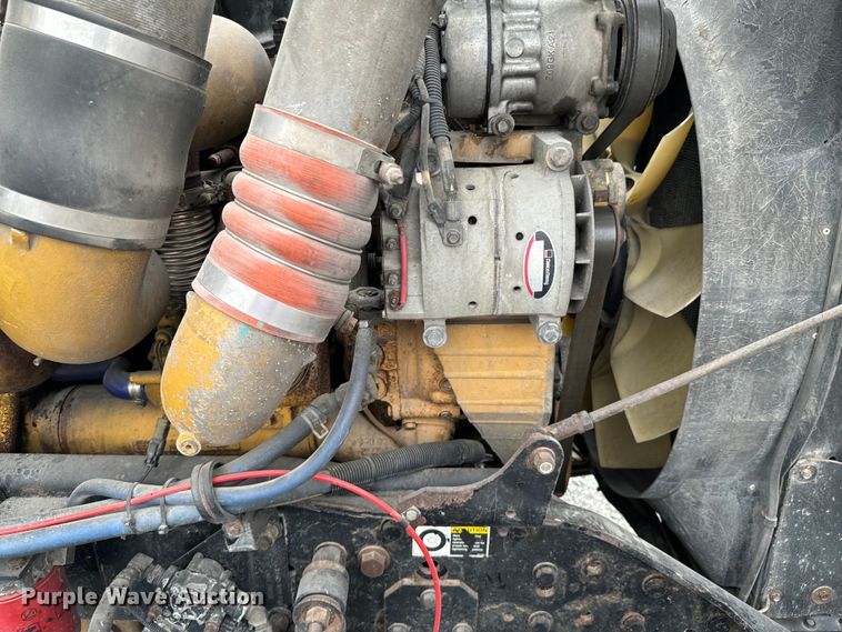 image for item DX0642 2007 Kenworth W900L semi truck