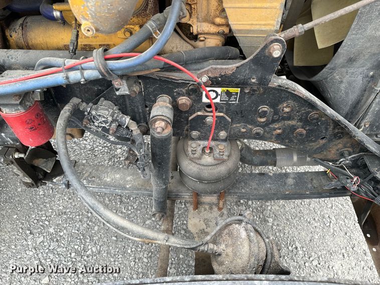 image for item DX0642 2007 Kenworth W900L semi truck