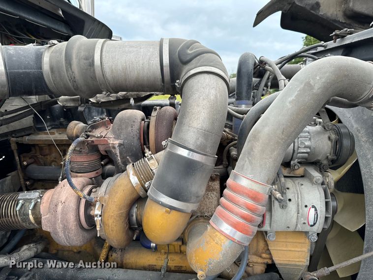 image for item DX0642 2007 Kenworth W900L semi truck