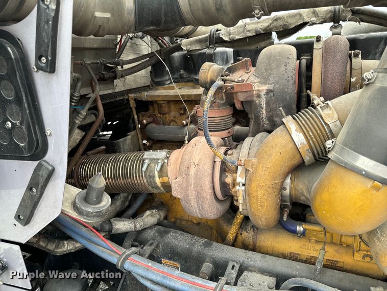 image for item DX0642 2007 Kenworth W900L semi truck