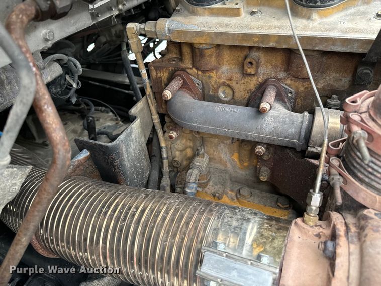 image for item DX0642 2007 Kenworth W900L semi truck